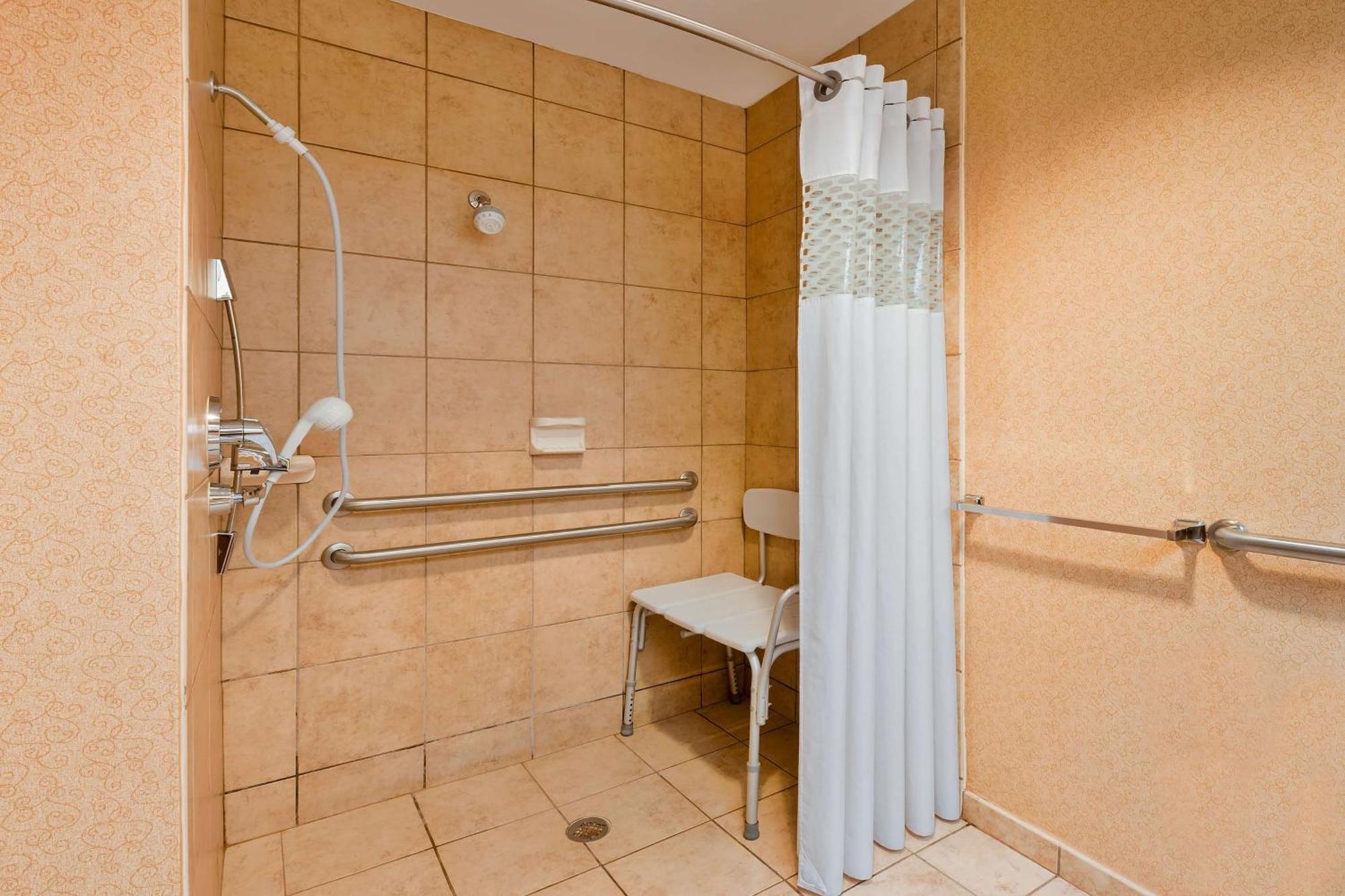 Hampton Inn Marion Exteriér fotografie