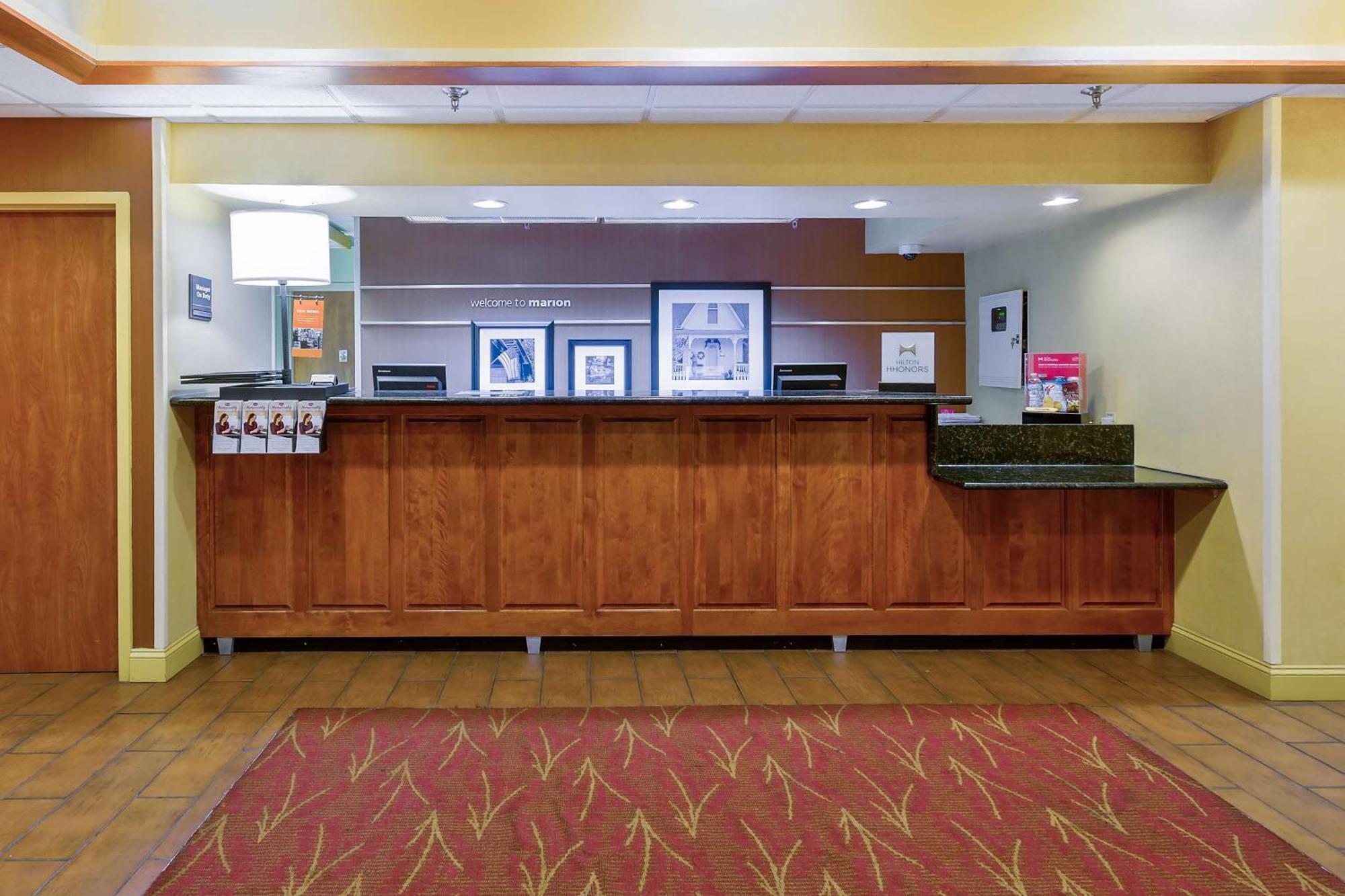 Hampton Inn Marion Exteriér fotografie